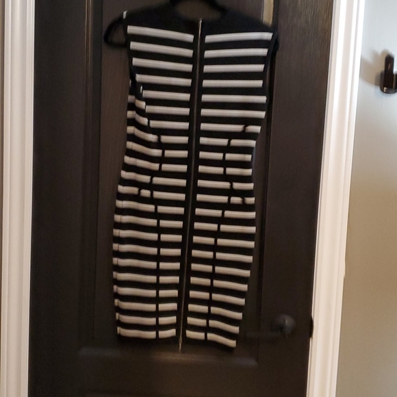 Guess Stripped Blk/White Bandage Zipper Dress - Picture 3 of 6